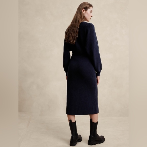 NWT! Banana Republic Purple Overlap-Neck Midi Sweater Dress - Multiple🧤 - Picture 2 of 6